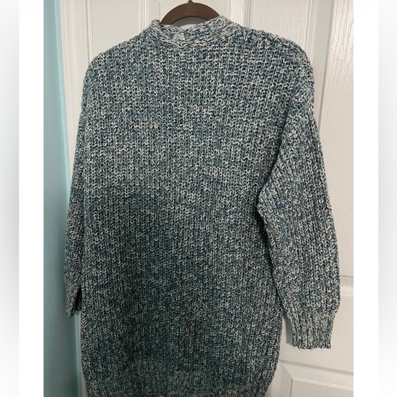 Lulu’s Blue Cardigan - Picture 2 of 3